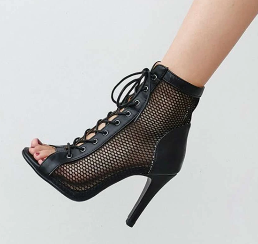 VALUE - Mesh Panel Lace-Up Boot Heels in NOIR