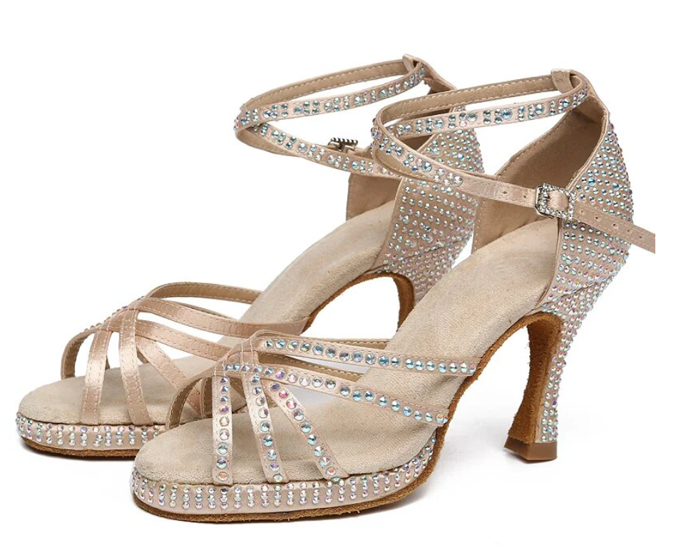 SHOWSTOPPERS - Crystal