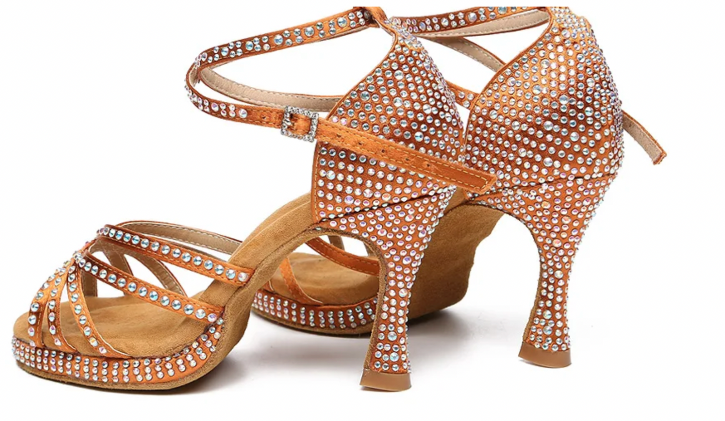 SHOWSTOPPERS - Crystal