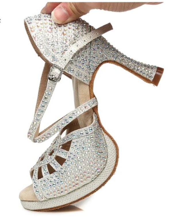 SHOWSTOPPERS - Diamond