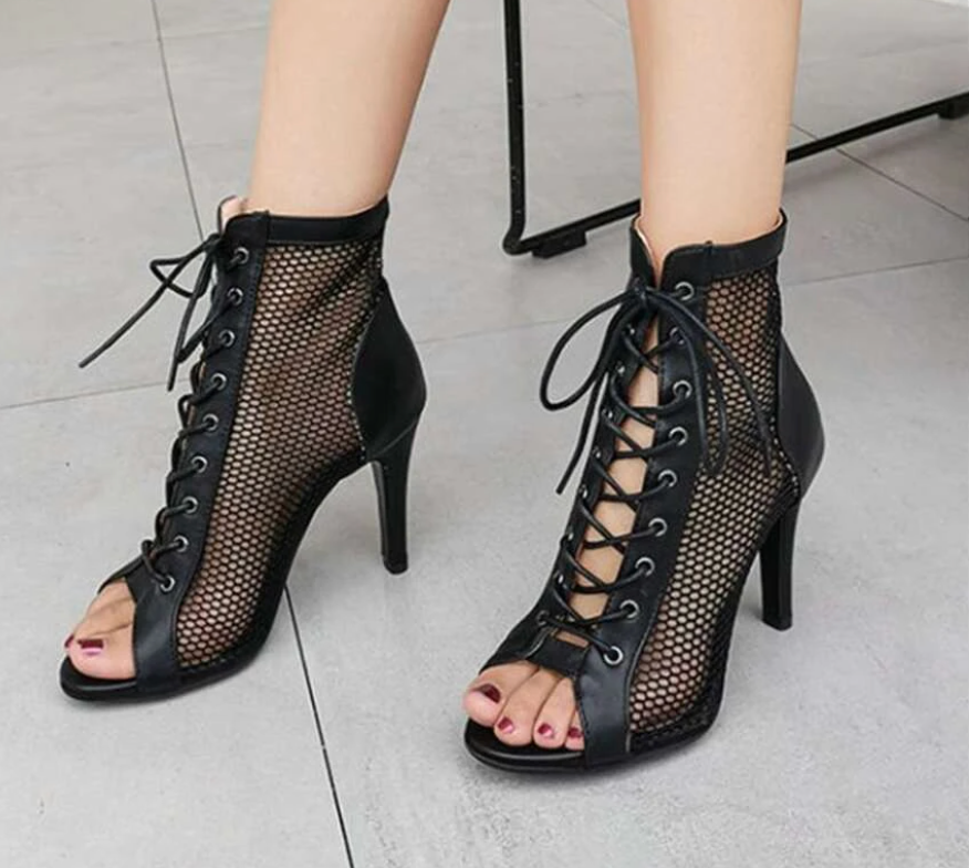 VALUE - Mesh Panel Lace-Up Boot Heels in NOIR